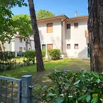 Jolly Family Apartments